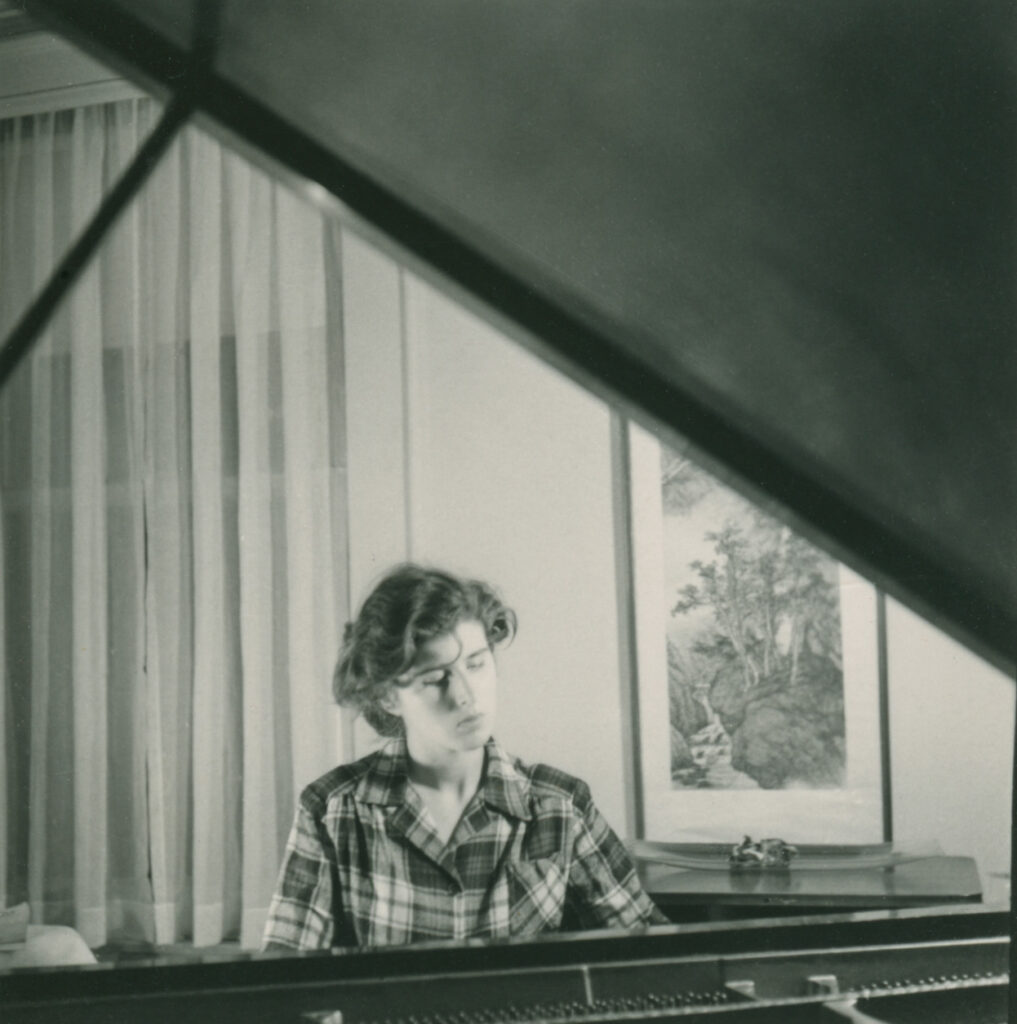 women playing harpsichord